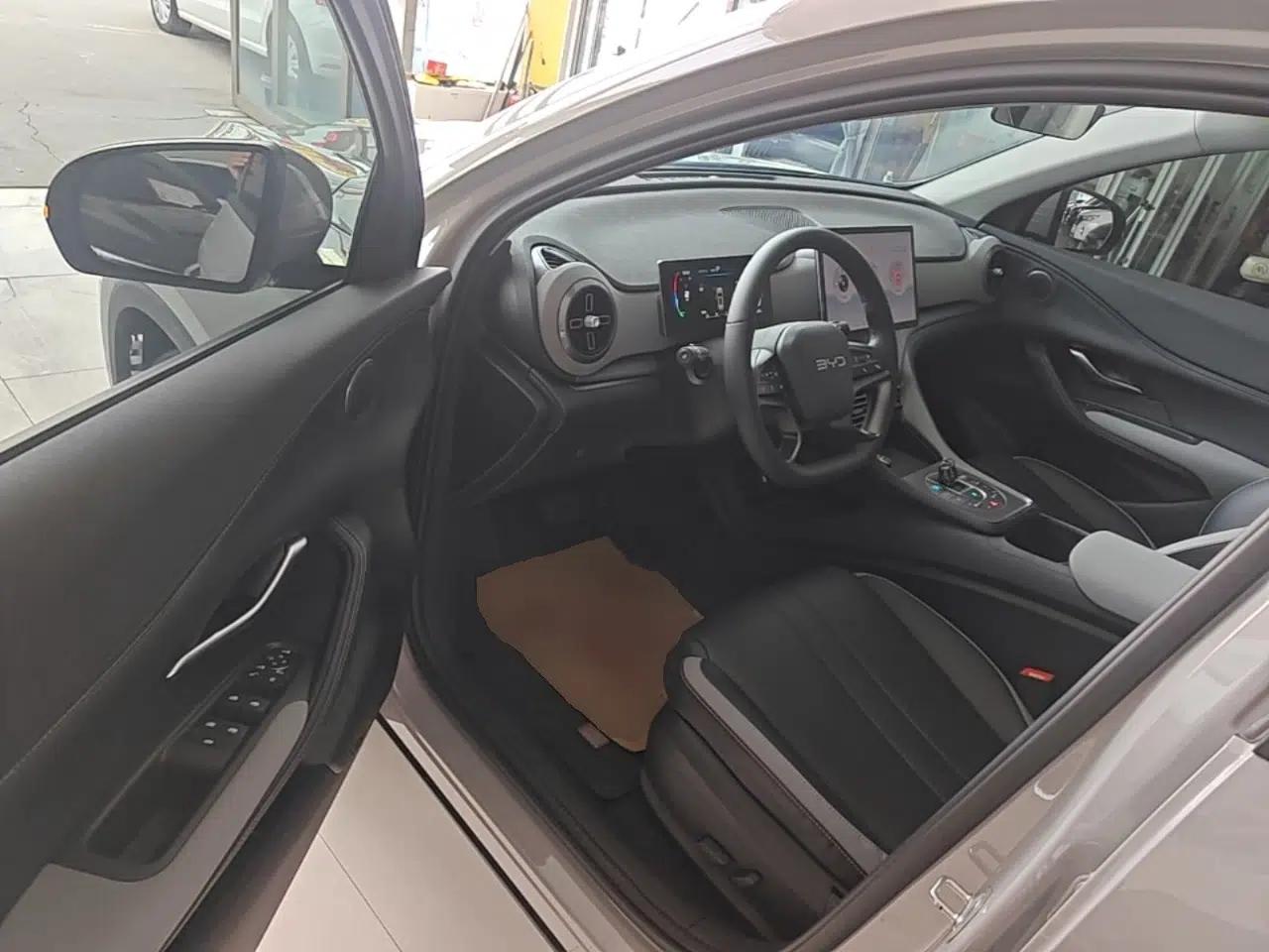 BYD Sealion 05 DM-i 2025 DM-i 75KM Prestige Model — миниатюра 18