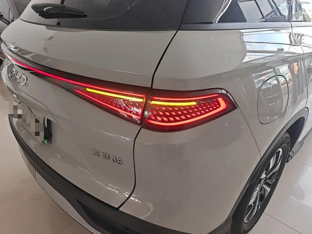 BYD Sealion 05 DM-i 2025 DM-i 75KM Prestige Model — миниатюра 9