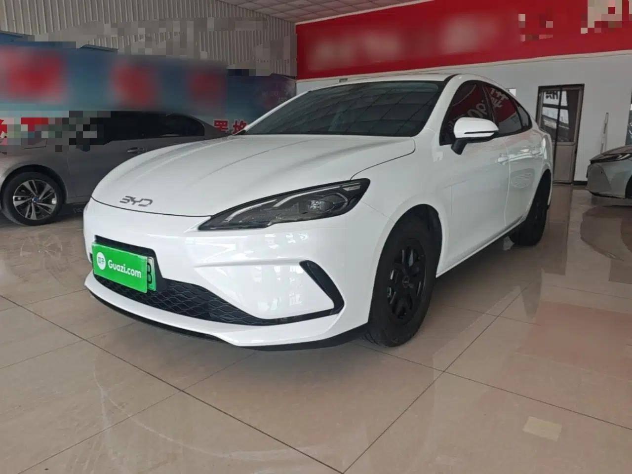 BYD Seal 05 DM-i 2025 DM-i Smart Drive 55KM Luxury Model — миниатюра 1