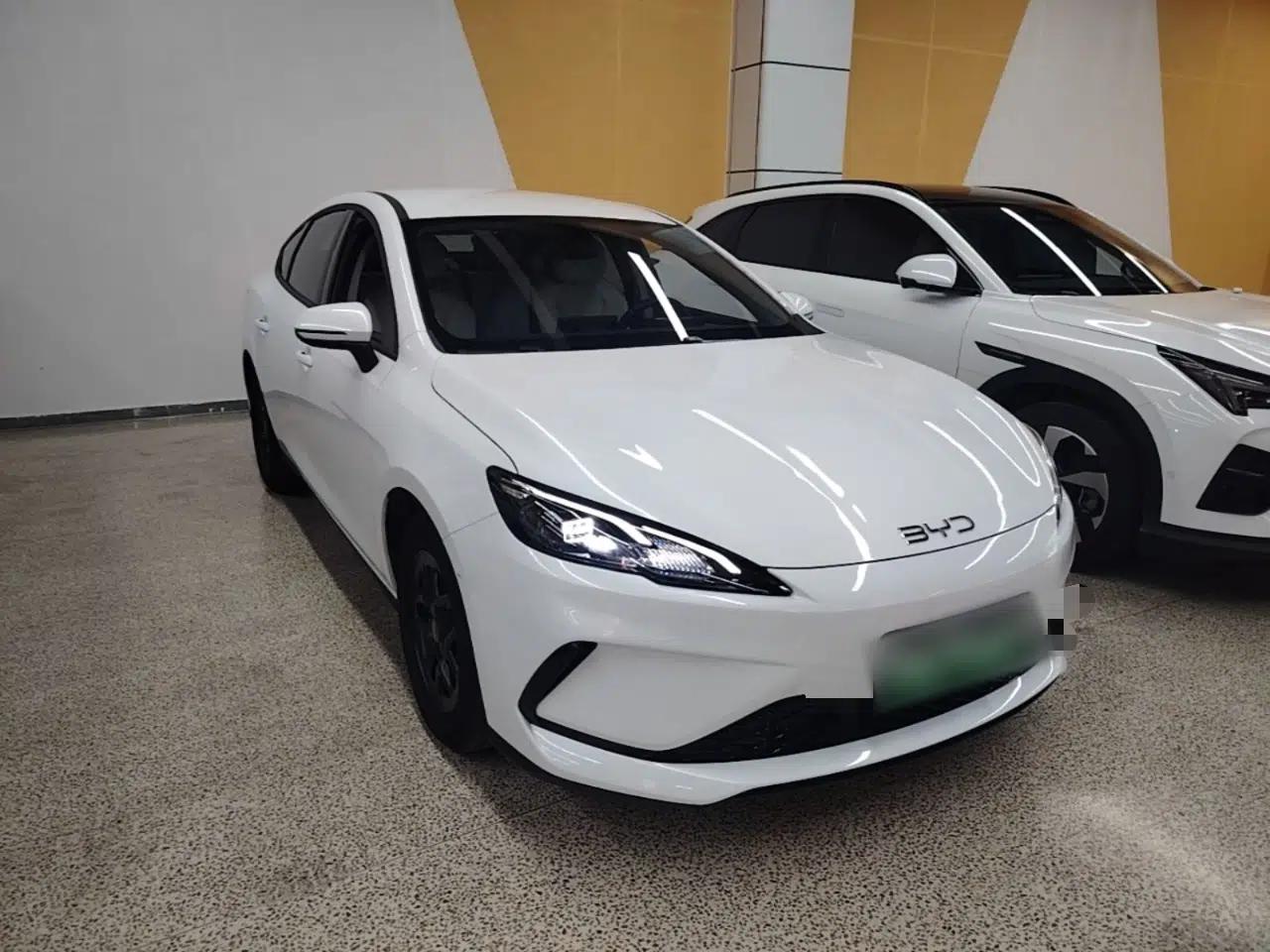 BYD Seal 05 DM-i 2025 DM-i Smart Drive 55KM Luxury Model — миниатюра 3