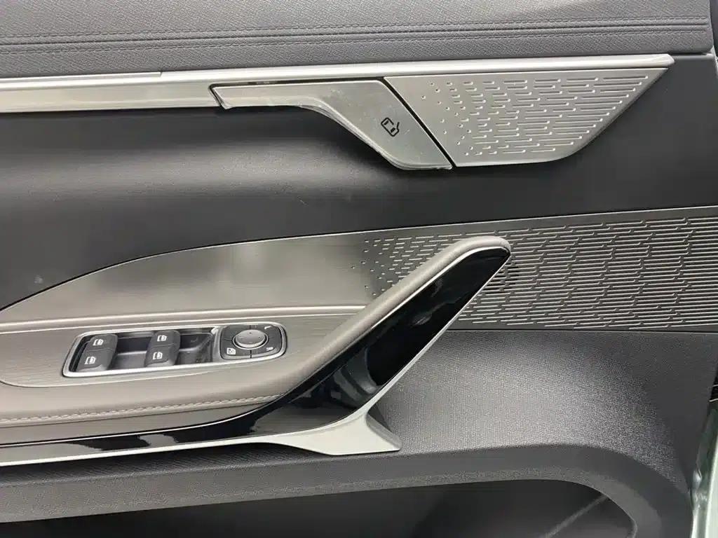 Everyone 7 2024 Facelift Super Hybrid Long Range Enjoy Edition — миниатюра 27