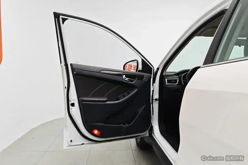 Fengguang 580 2018 Model 1.5T CVT Luxury — миниатюра 21