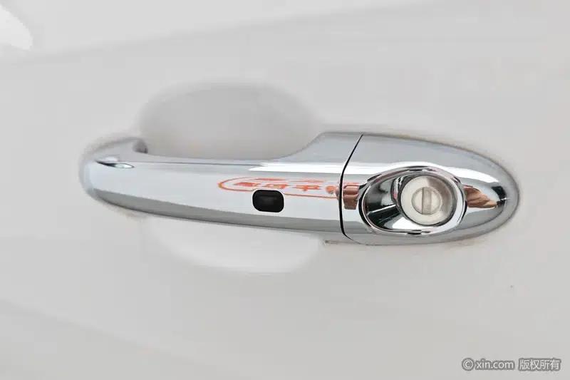 Fengguang 580 2018 Model 1.5T CVT Luxury — миниатюра 9