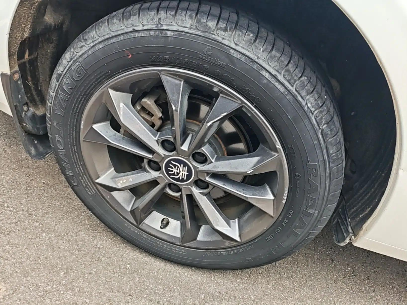 BYD Qin 2019 1.5L Automatic Prestige Model — миниатюра 11