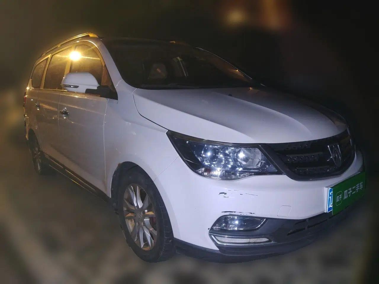 Baojun 730 2016 1.5L Manual Comfort Version 7 Seats China V Emission Standard — миниатюра 3