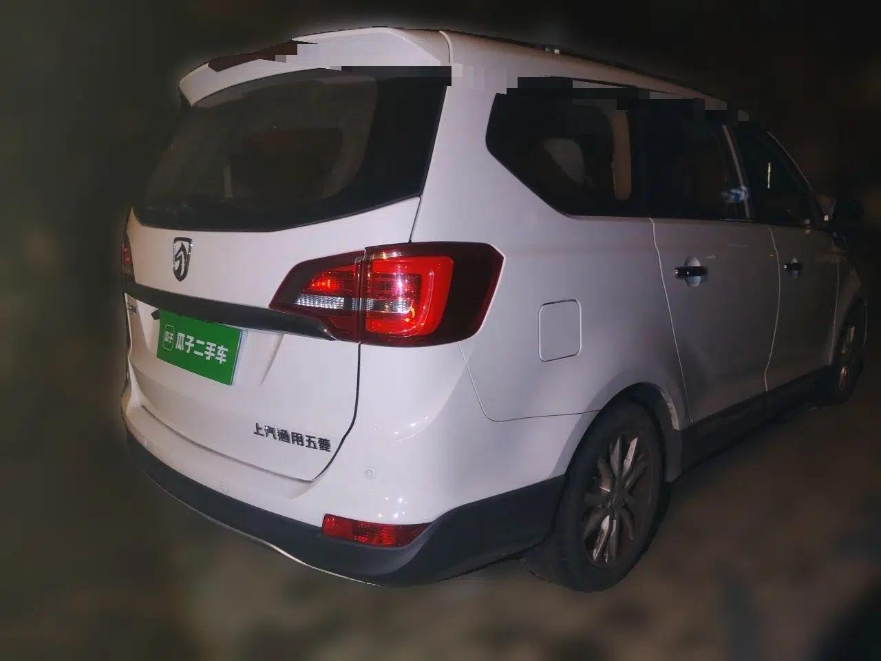 Baojun 730 2016 1.5L Manual Comfort Version 7 Seats China V Emission Standard — миниатюра 6