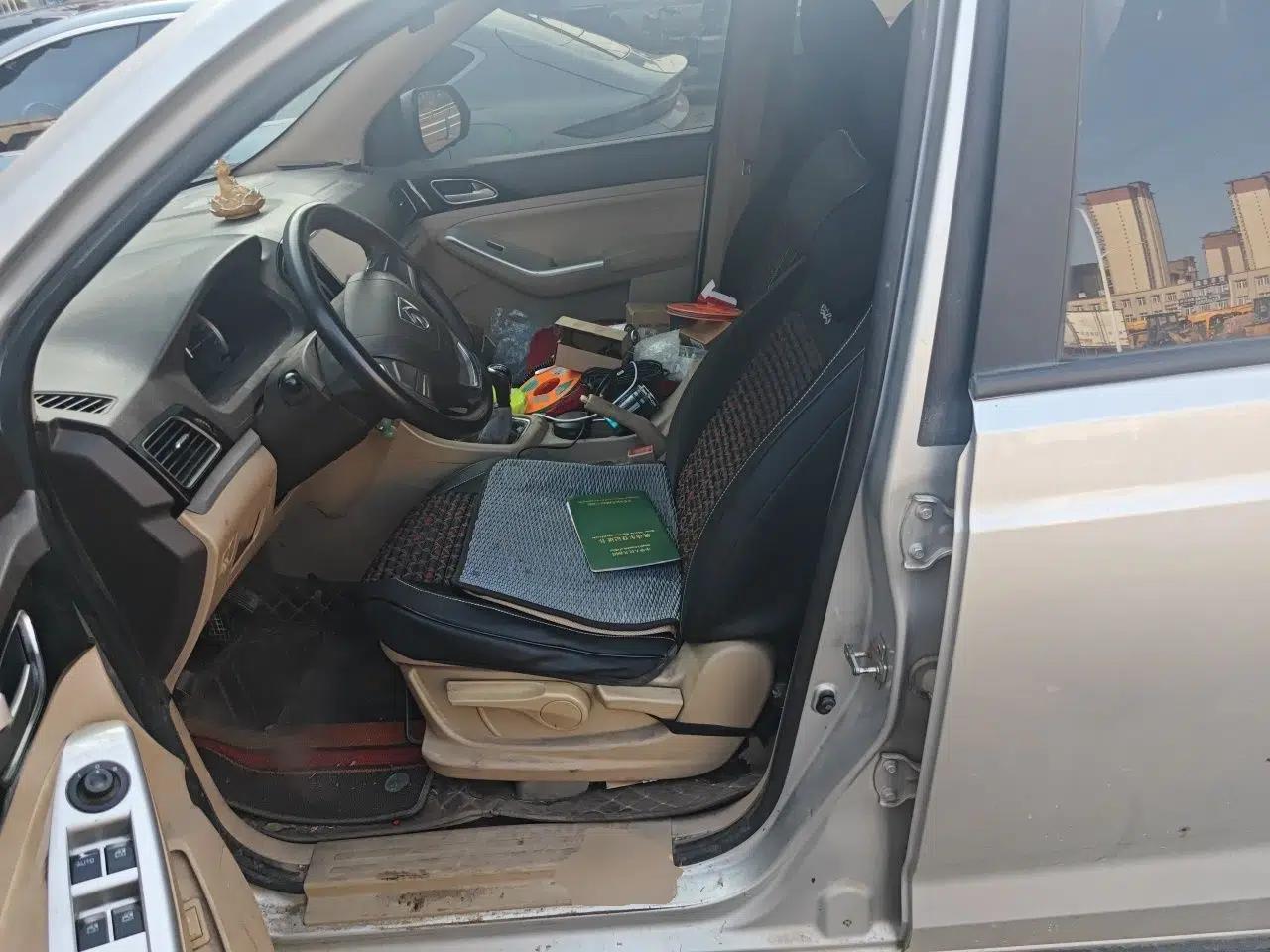 Baojun 730 2014 1.5L manual standard trim 7 seats — миниатюра 15