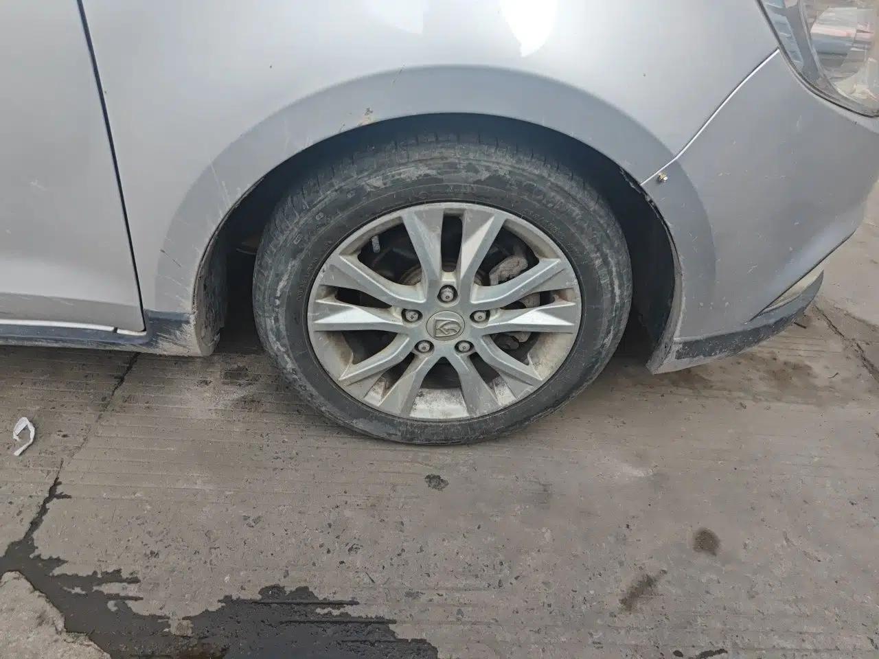 Baojun 730 2014 1.5L manual standard trim 7 seats — миниатюра 8