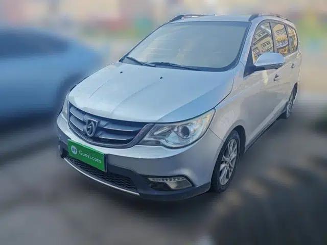 Baojun 730 2014 1.5L manual standard trim 7 seats