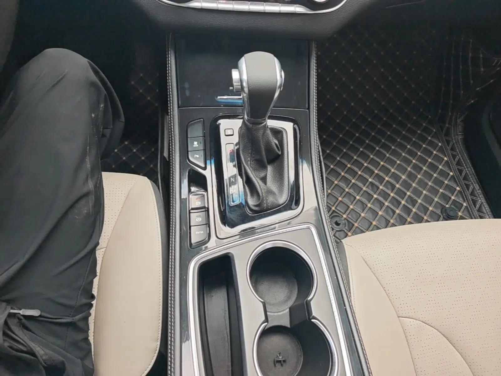 Baojun 730 2017 1.5T DCT Fashion Edition 7-Seater China V Emission Standard — миниатюра 16