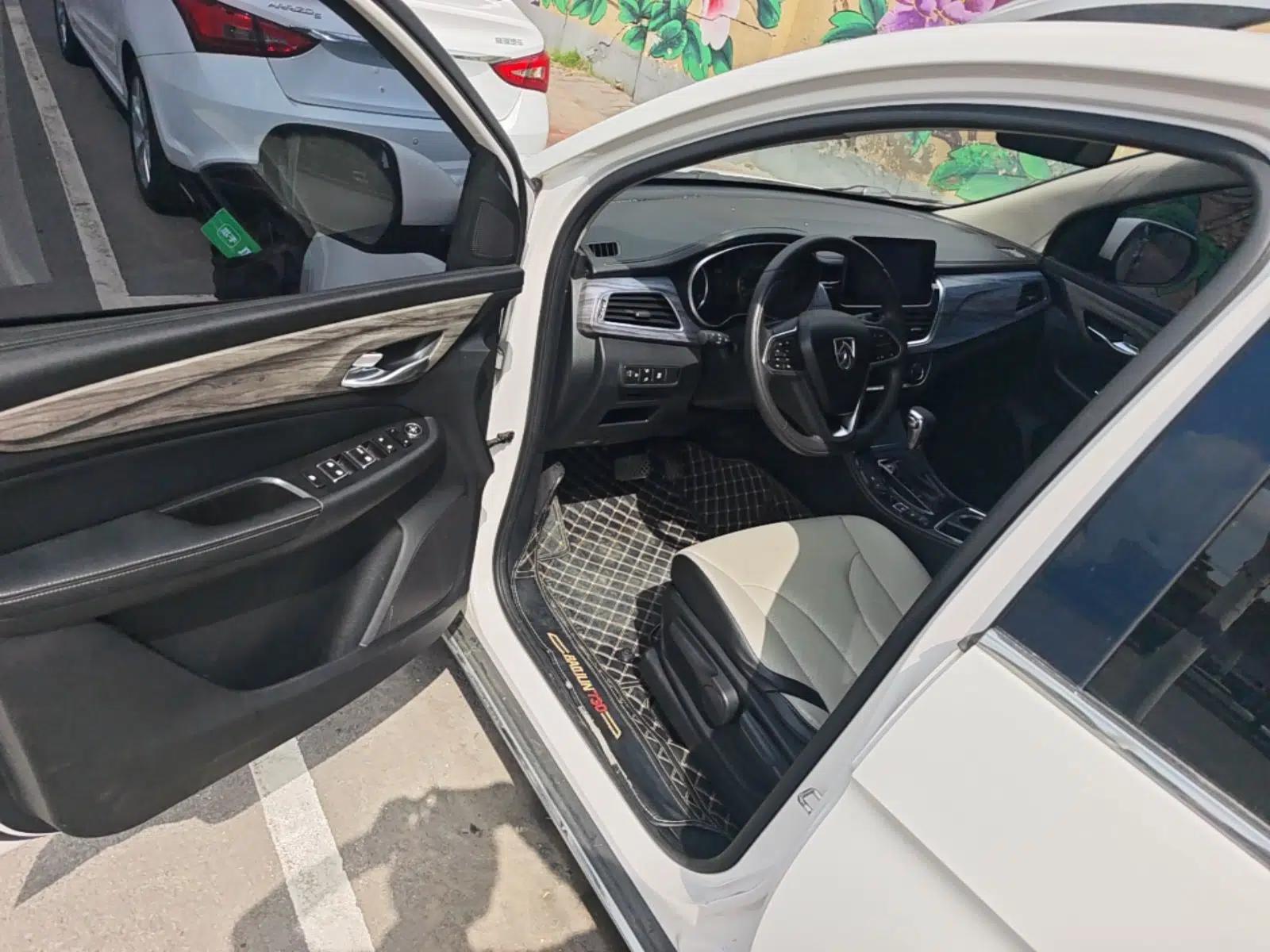 Baojun 730 2017 1.5T DCT Fashion Edition 7-Seater China V Emission Standard — миниатюра 18