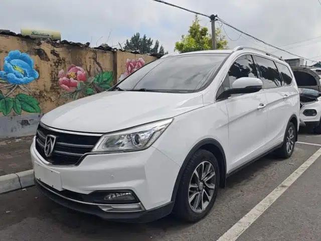 Baojun 730 2017 1.5T DCT Fashion Edition 7-Seater China V Emission Standard