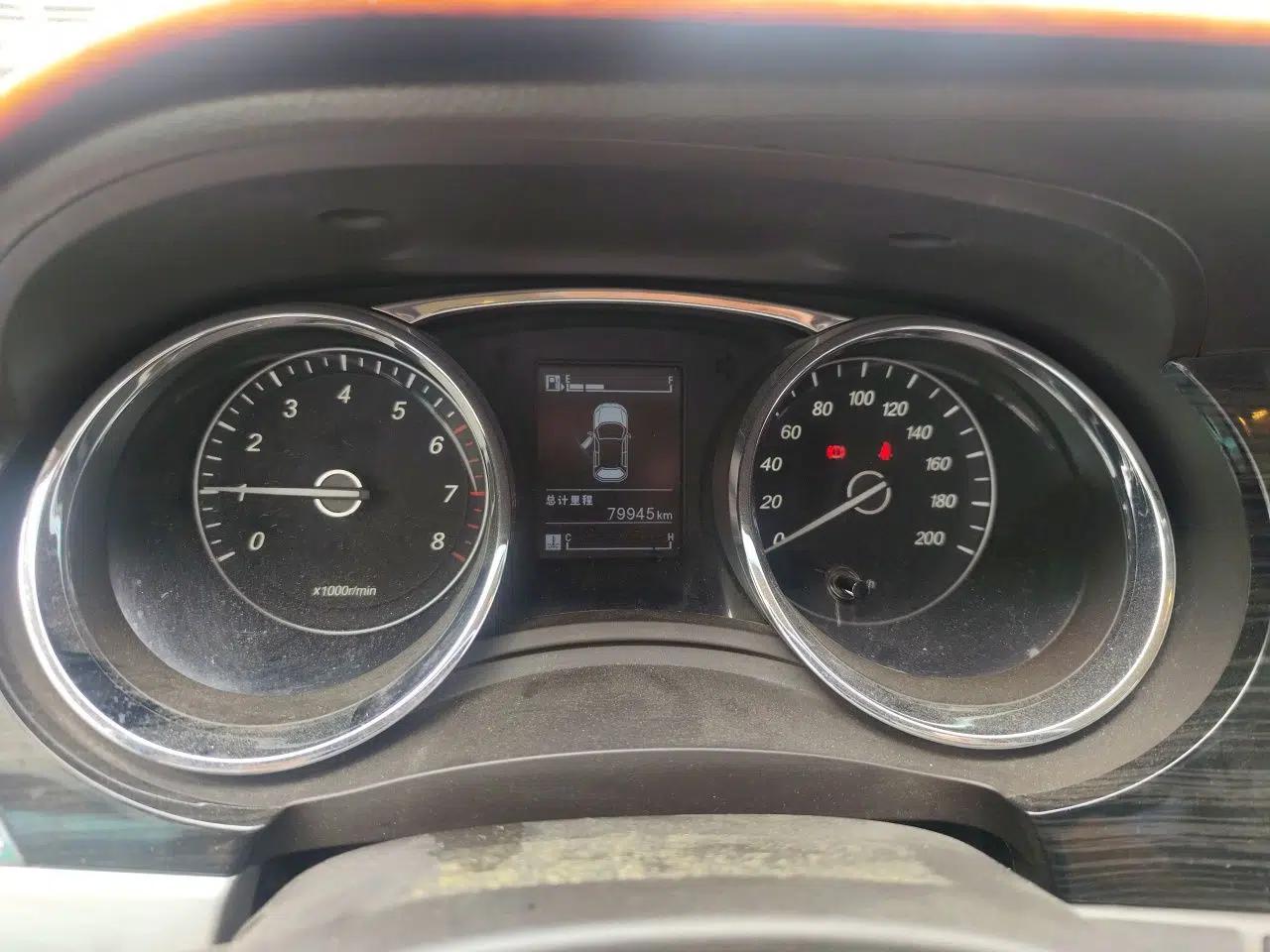 Baojun 730 2016 1.5L Manual Luxury Edition 7 Seats — миниатюра 11