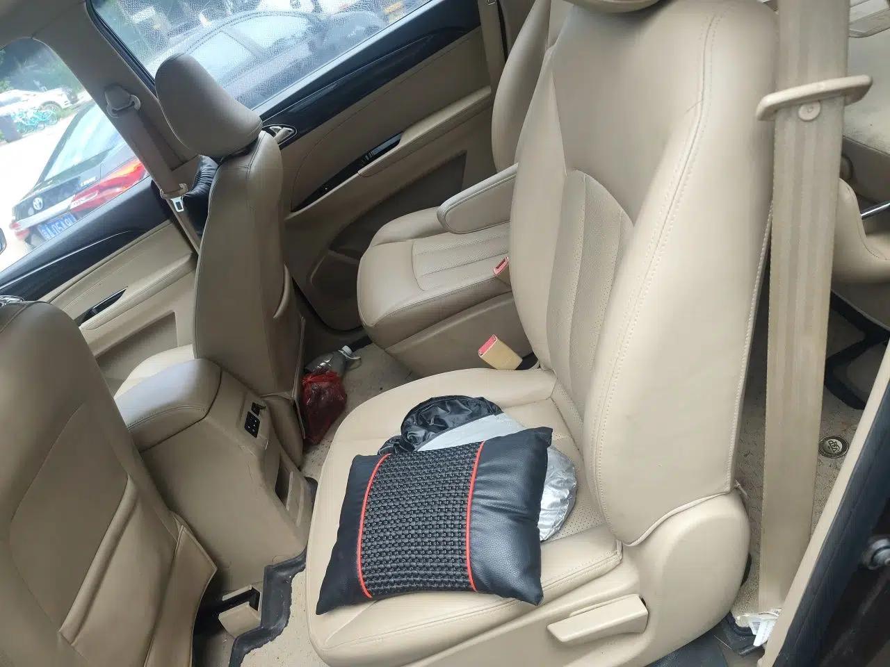 Baojun 730 2016 1.5L Manual Luxury Edition 7 Seats — миниатюра 17