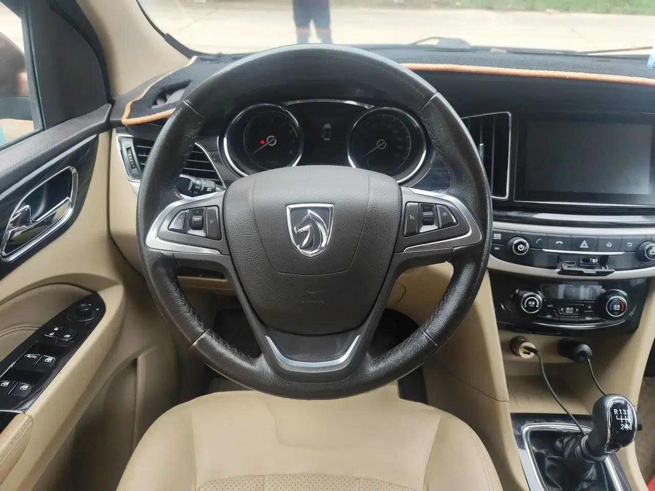 Baojun 730 2016 1.5L Manual Luxury Edition 7 Seats — миниатюра 10