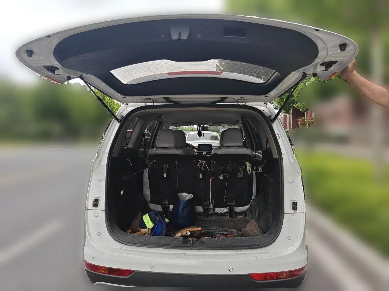 Baojun 730 2019 1.5L Manual Fashion Model 7-seater National V — миниатюра 19