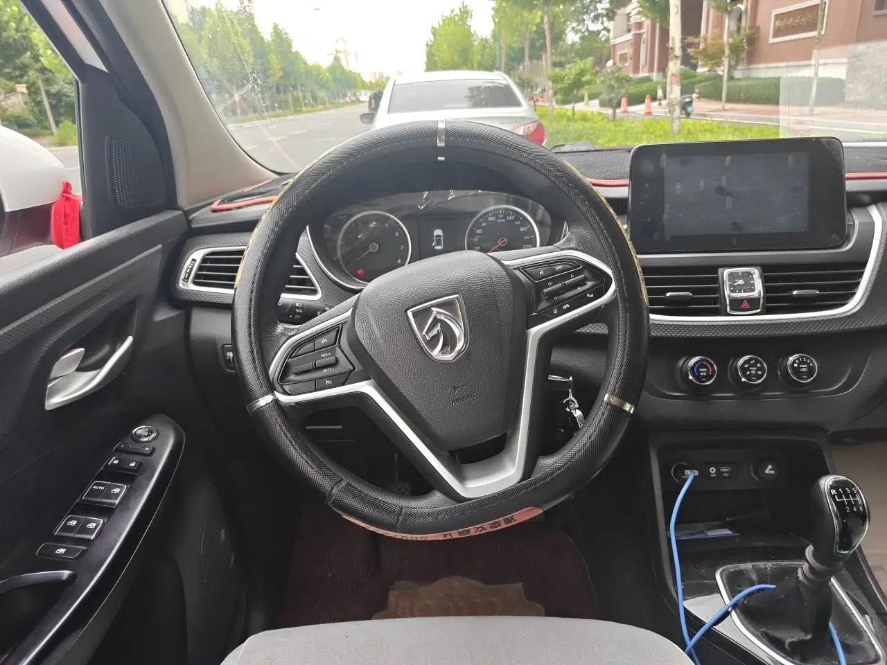 Baojun 730 2019 1.5L Manual Fashion Model 7-seater National V — миниатюра 10