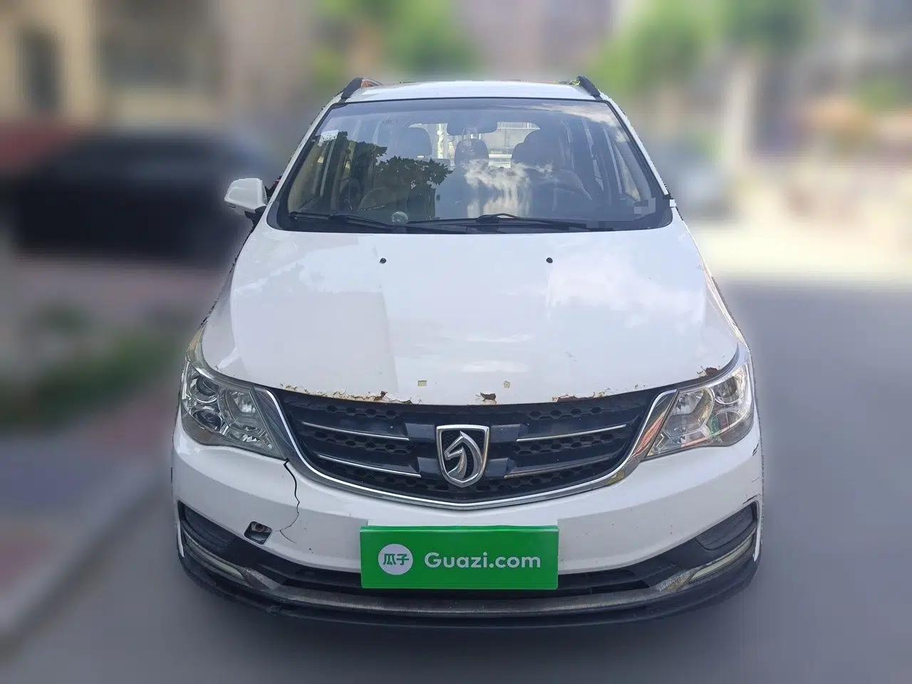 Baojun 730 2016 Revised Version 1.5L Manual Standard Model 5 Seats — миниатюра 2
