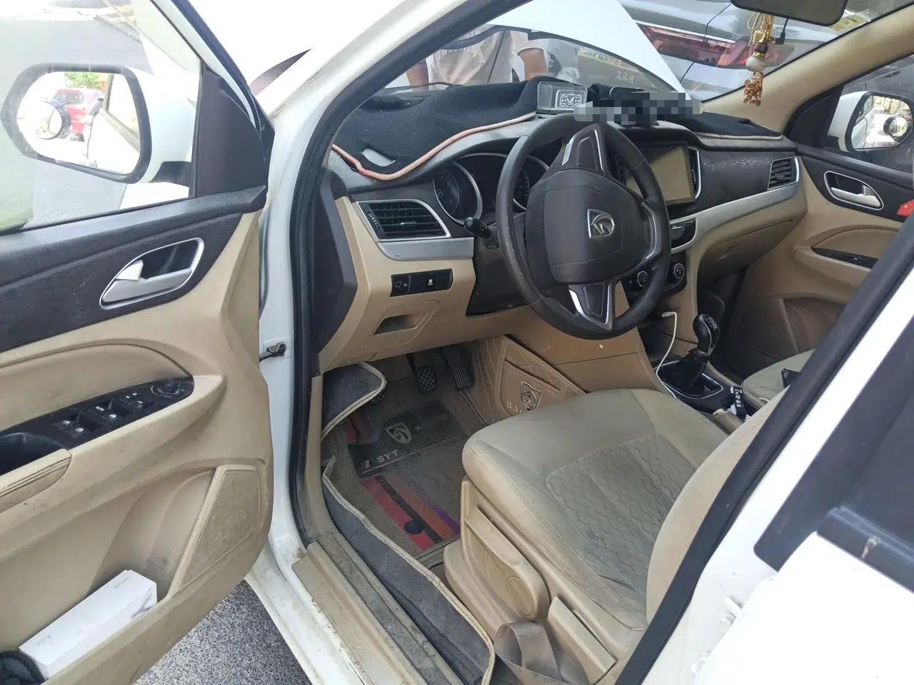 Baojun 730 2016 Revised Version 1.5L Manual Standard Model 5 Seats — миниатюра 16