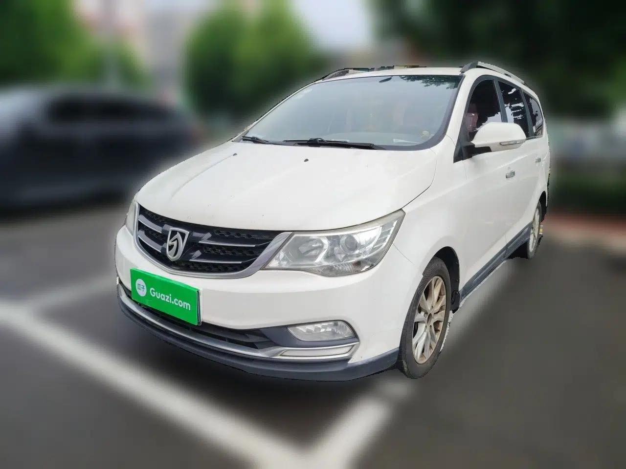 Baojun 730 2016 1.5L Manual Comfort Version 7 Seats China V Emission Standard — миниатюра 1