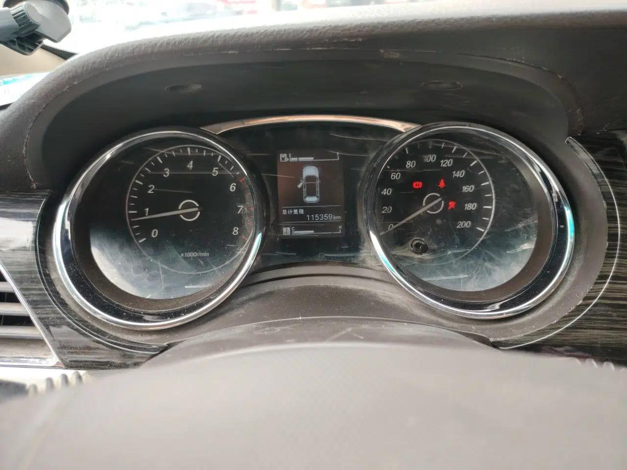 Baojun 730 2016 1.5L Manual Comfort Version 7 Seats China V Emission Standard — миниатюра 11