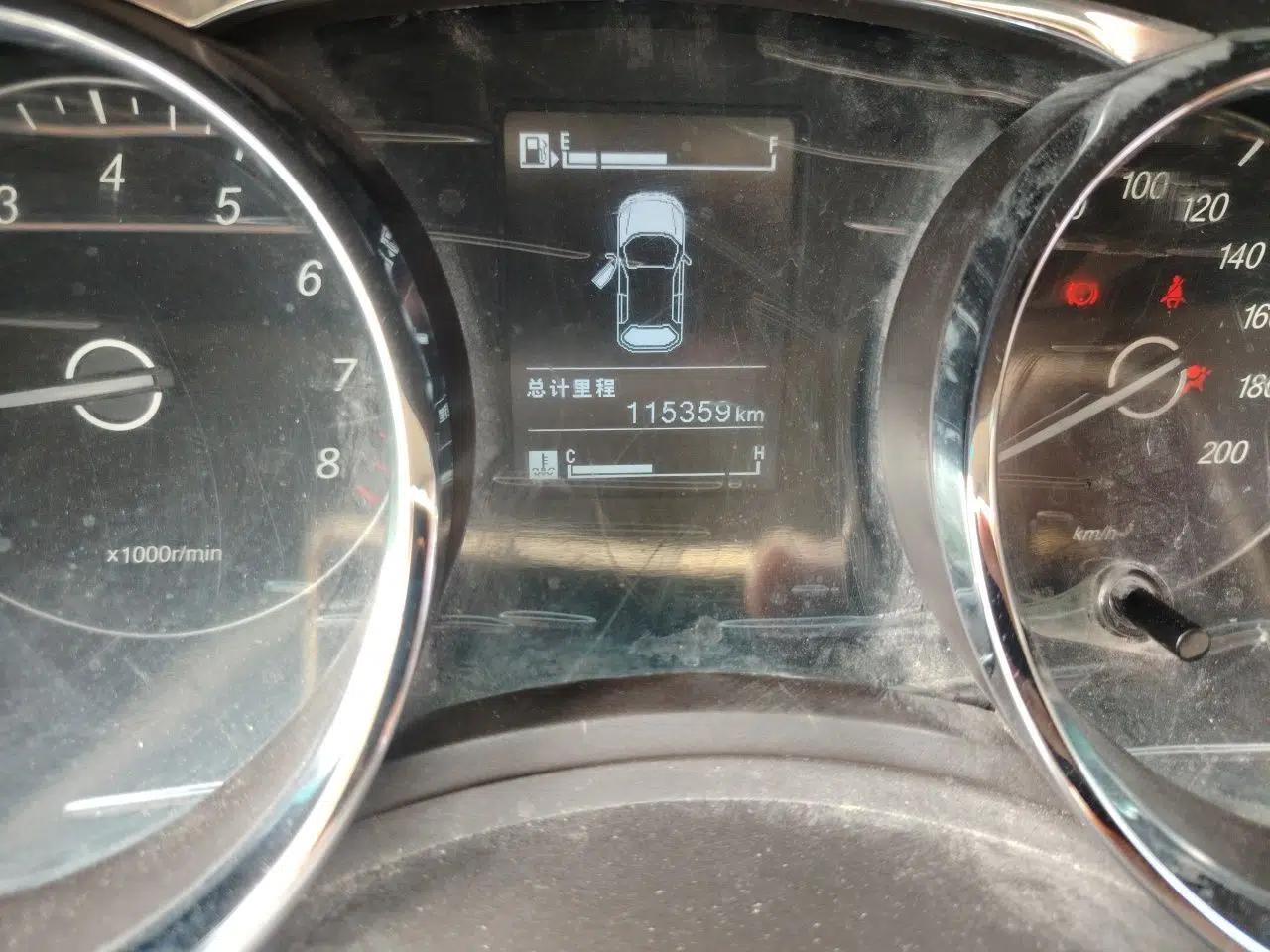 Baojun 730 2016 1.5L Manual Comfort Version 7 Seats China V Emission Standard — миниатюра 12