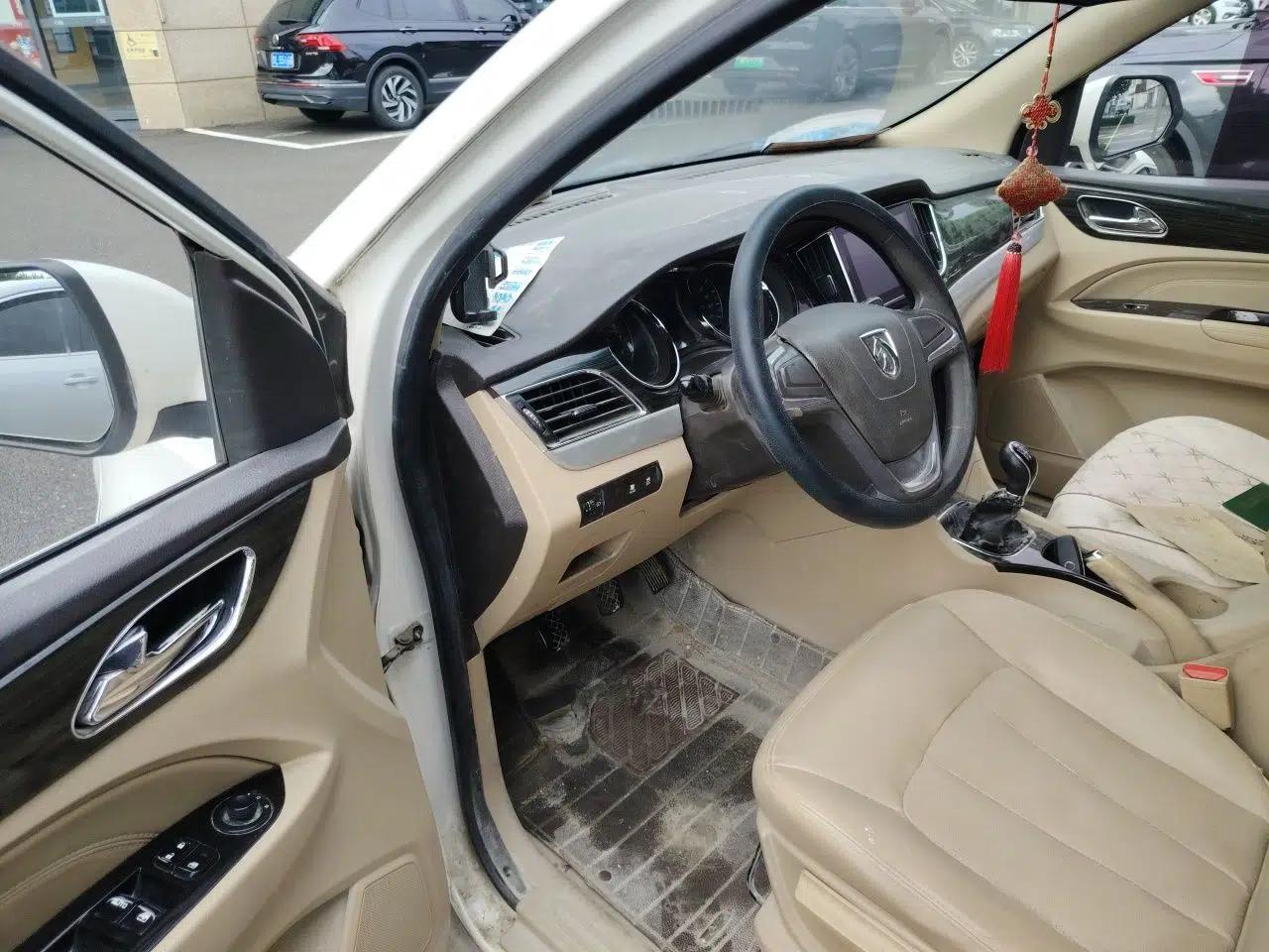 Baojun 730 2016 1.5L Manual Comfort Version 7 Seats China V Emission Standard — миниатюра 16