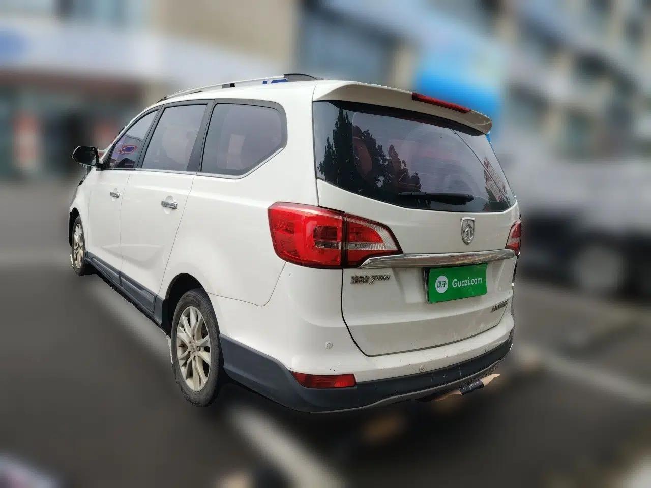Baojun 730 2016 1.5L Manual Comfort Version 7 Seats China V Emission Standard — миниатюра 4