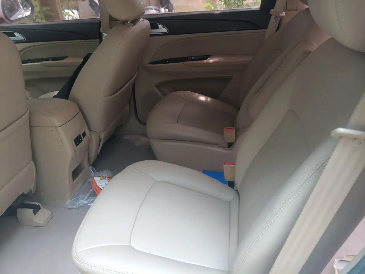 Baojun 730 2016 1.5L Manual Value Edition 7 Seats China V Emission Standard — миниатюра 17
