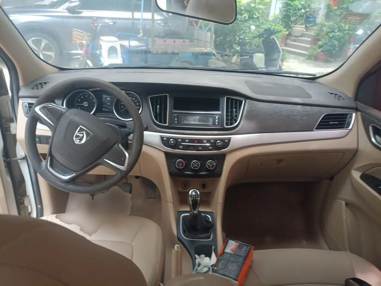 Baojun 730 2016 1.5L Manual Value Edition 7 Seats China V Emission Standard — миниатюра 9