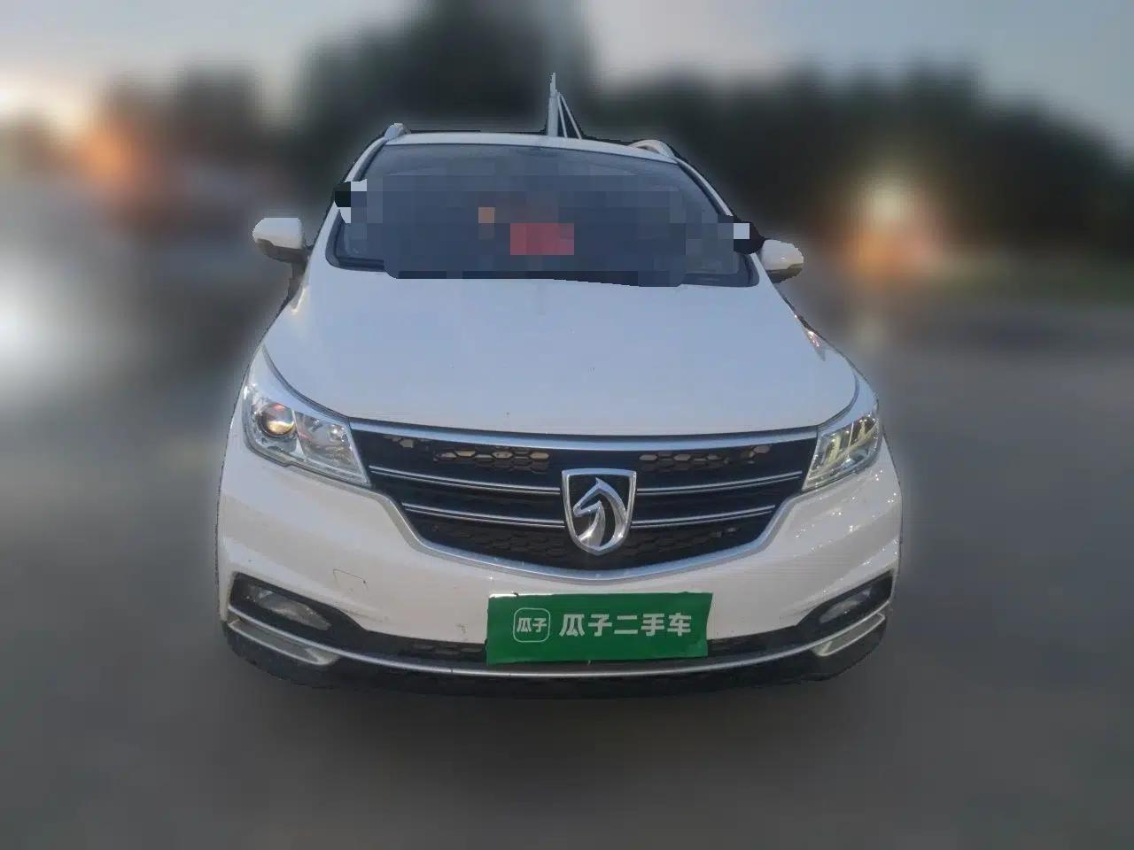 Baojun 730 2021 1.5L Manual Fashion Version 7 Seats — миниатюра 2