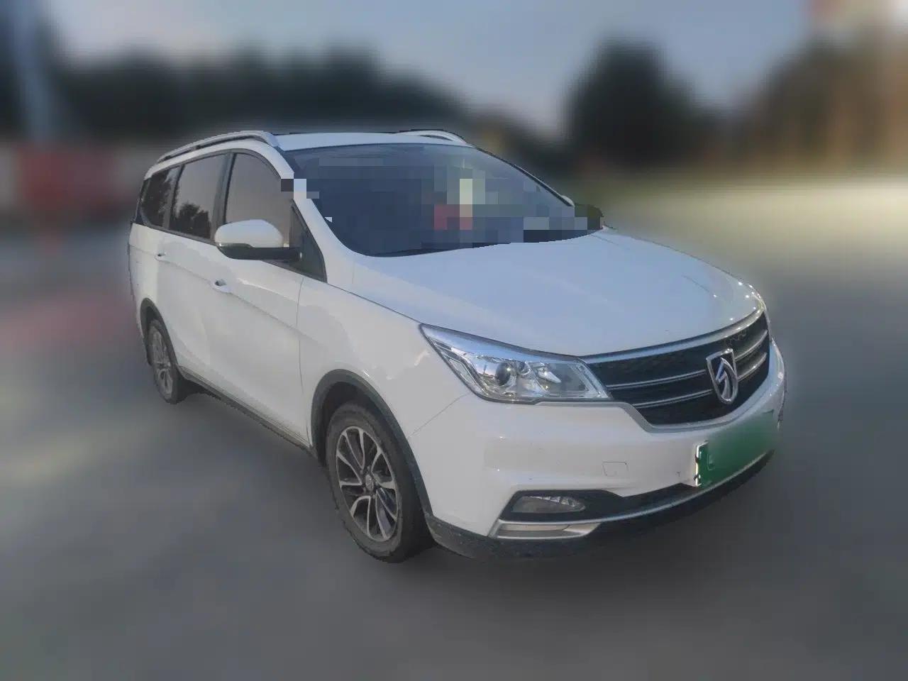 Baojun 730 2021 1.5L Manual Fashion Version 7 Seats — миниатюра 3