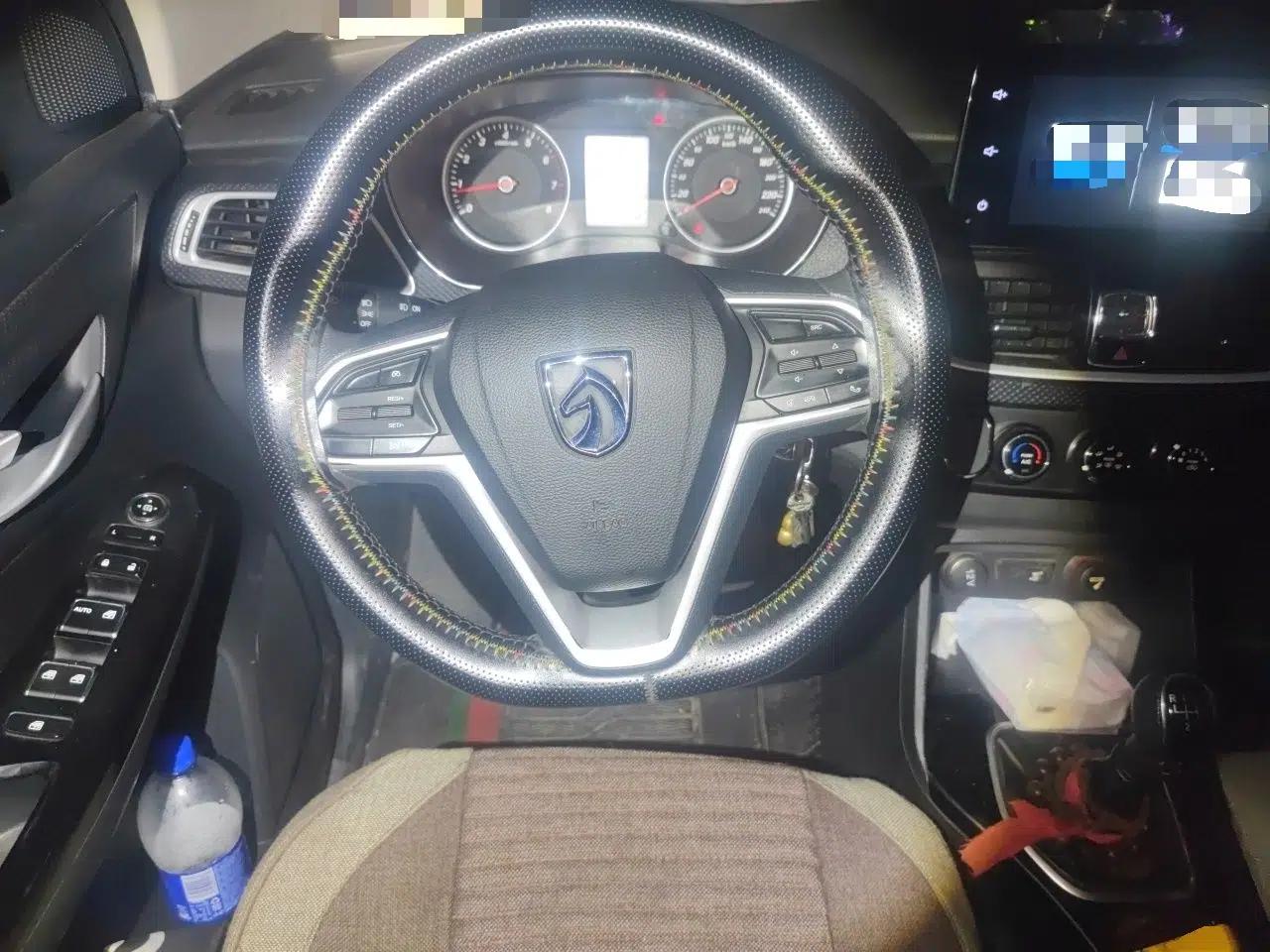 Baojun 730 2021 1.5L Manual Fashion Version 7 Seats — миниатюра 10