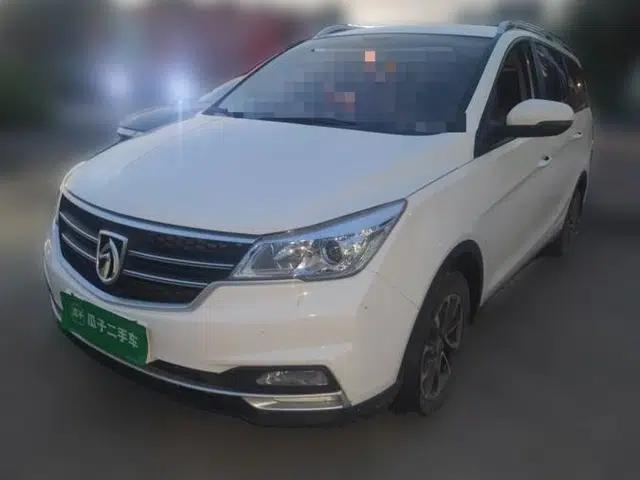 Baojun 730 2021 1.5L Manual Fashion Version 7 Seats