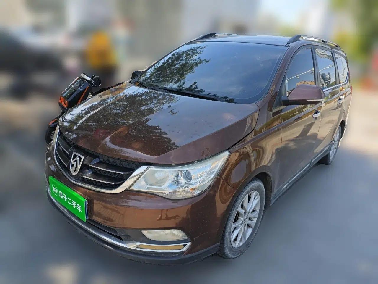 Baojun 730 2015 1.8L Manual Comfort ESP Version 7-seater — миниатюра 1