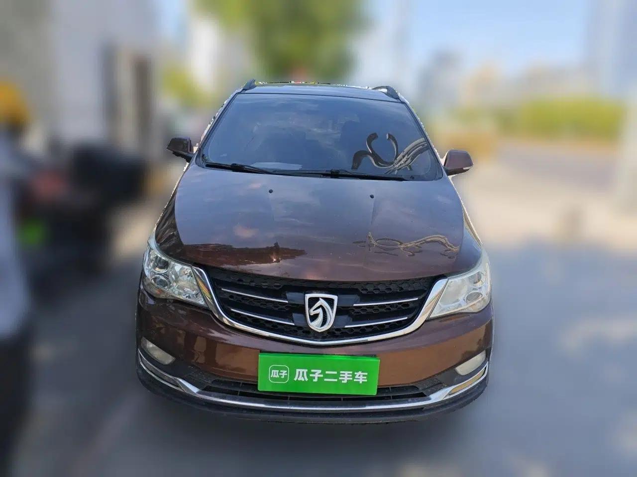 Baojun 730 2015 1.8L Manual Comfort ESP Version 7-seater — миниатюра 2