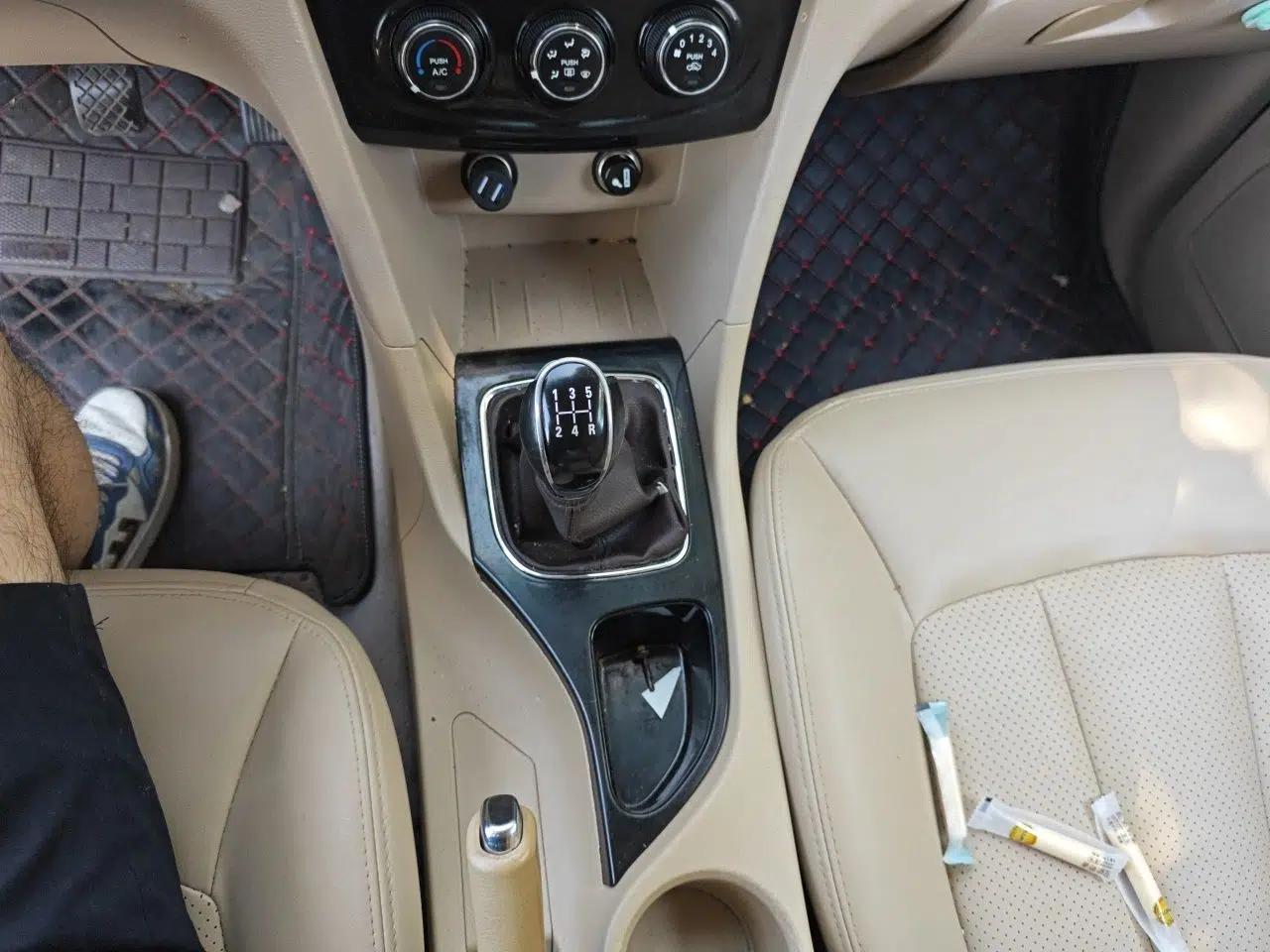 Baojun 730 2015 1.8L Manual Comfort ESP Version 7-seater — миниатюра 14