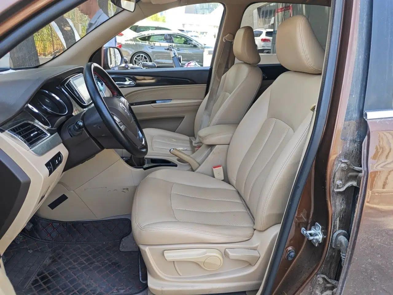 Baojun 730 2015 1.8L Manual Comfort ESP Version 7-seater — миниатюра 15