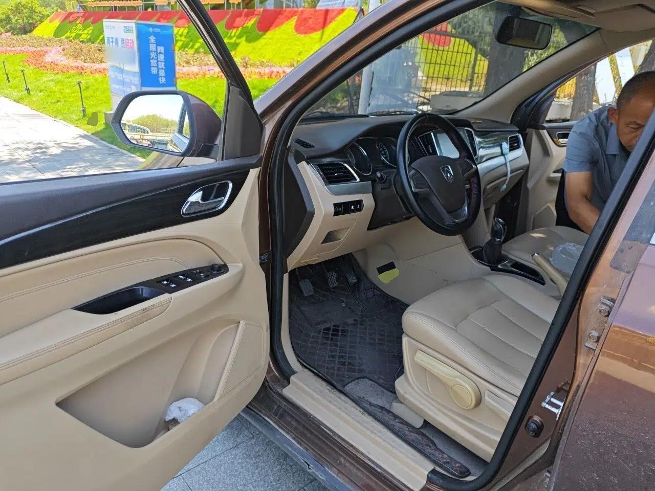 Baojun 730 2015 1.8L Manual Comfort ESP Version 7-seater — миниатюра 16