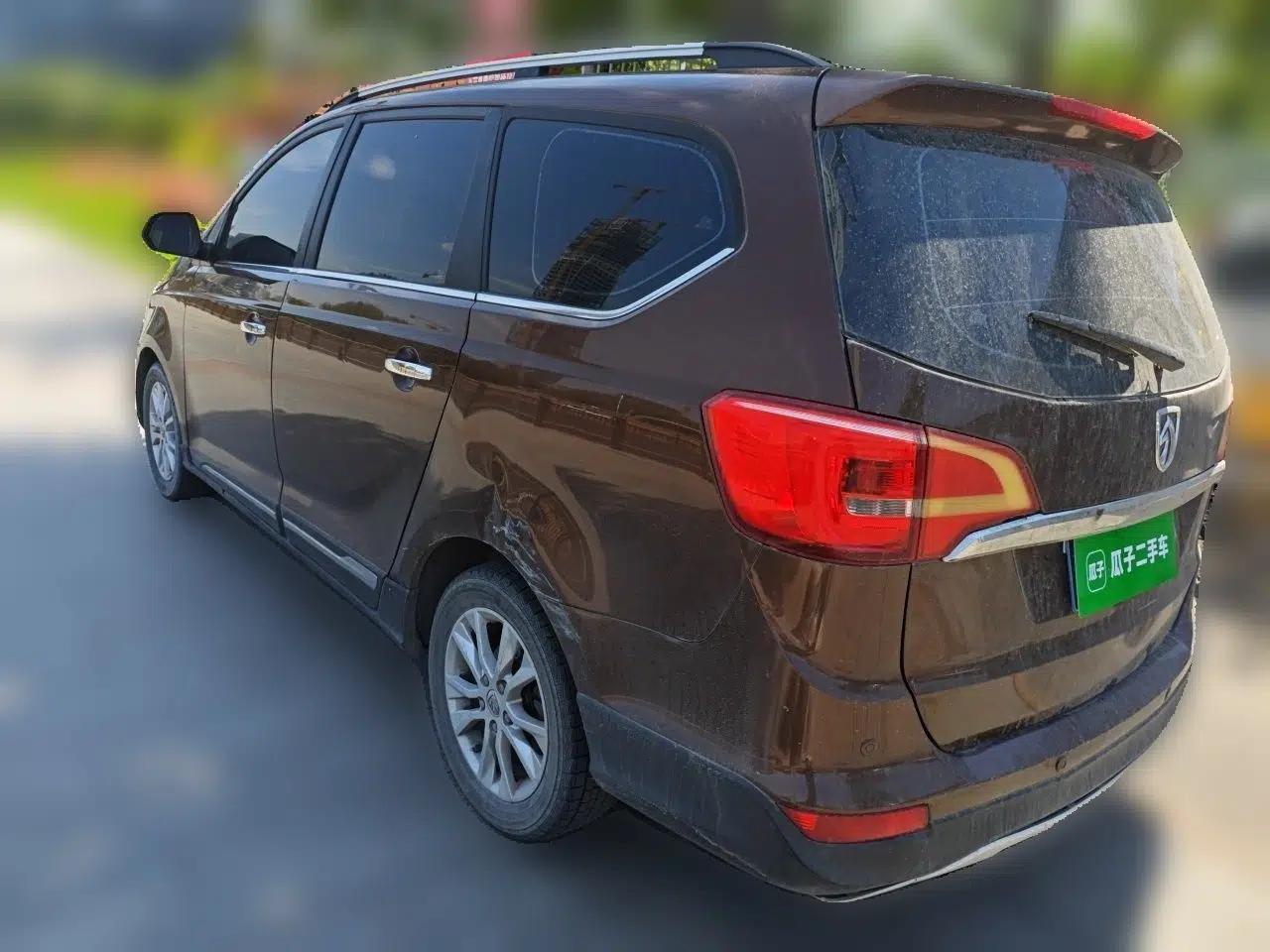 Baojun 730 2015 1.8L Manual Comfort ESP Version 7-seater — миниатюра 4