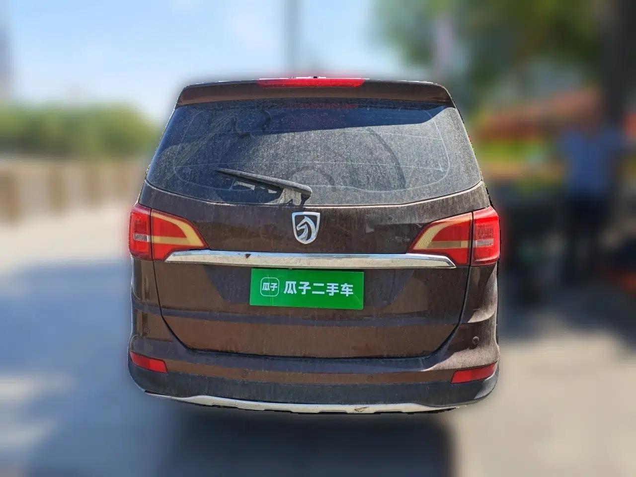 Baojun 730 2015 1.8L Manual Comfort ESP Version 7-seater — миниатюра 5