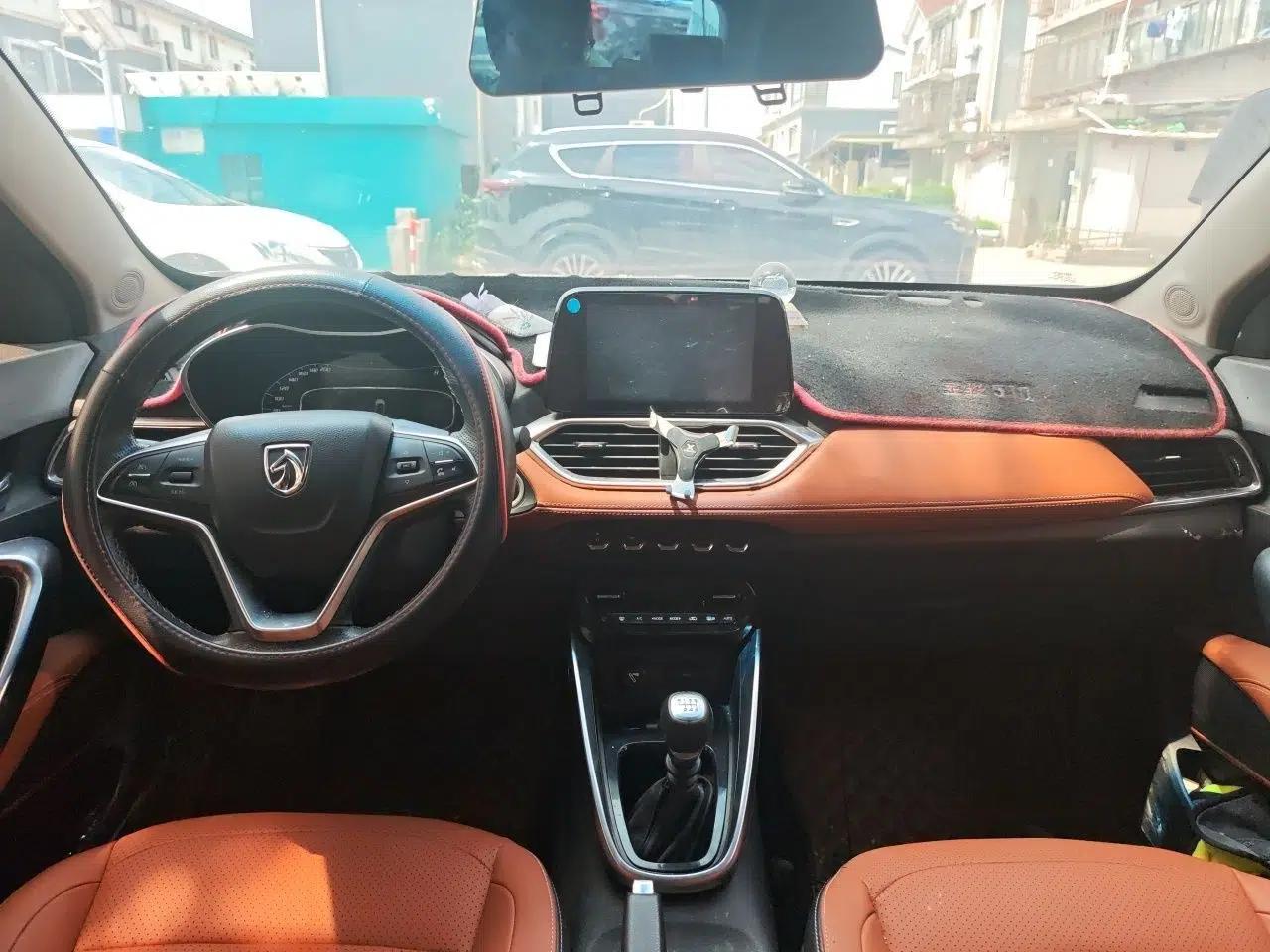 Baojun 510 2017 1.5L Manual Luxury Model — миниатюра 9
