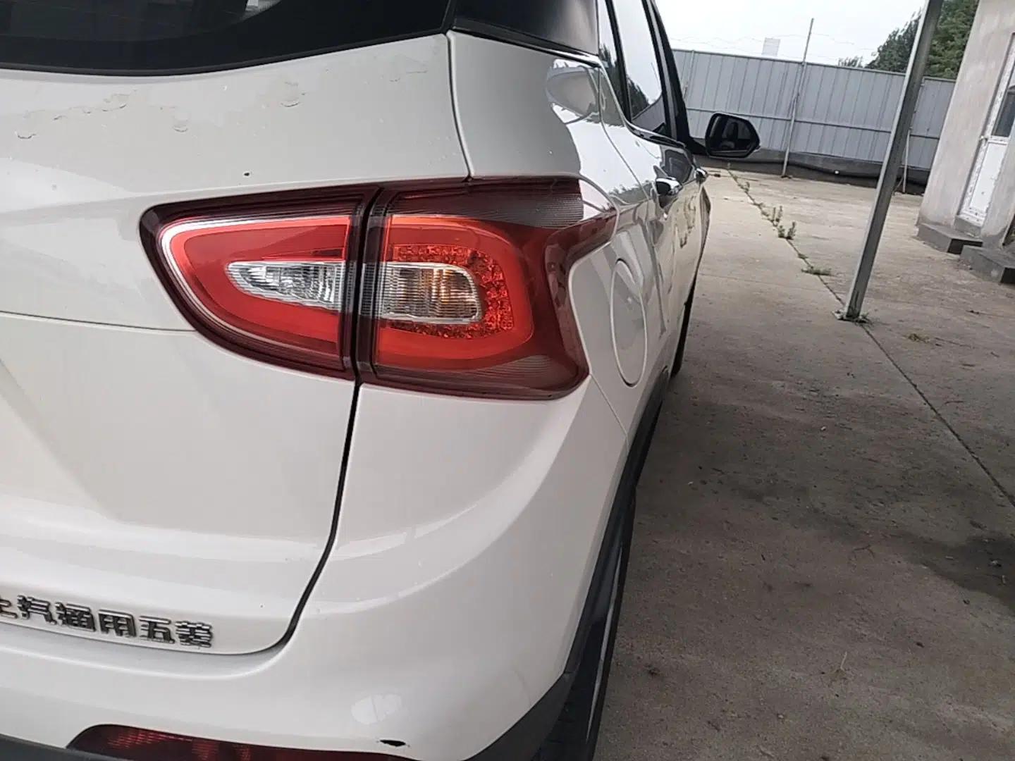 Baojun 510 2017 1.5L Manual Fashion Model — миниатюра 9