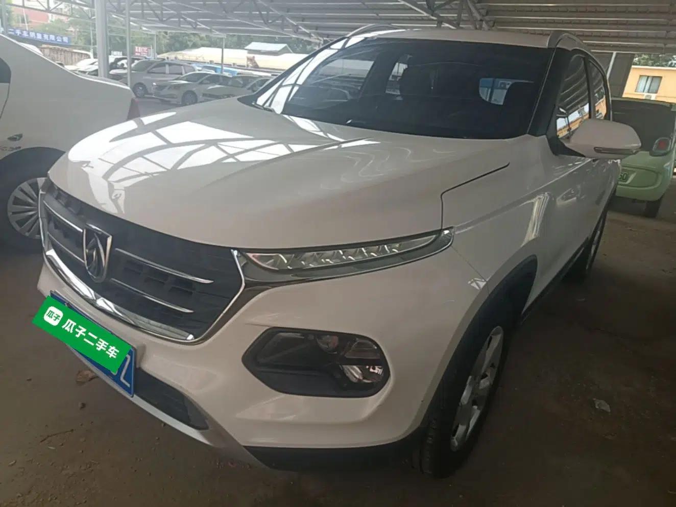 Baojun 510 2017 1.5L Manual Fashion Model — миниатюра 1