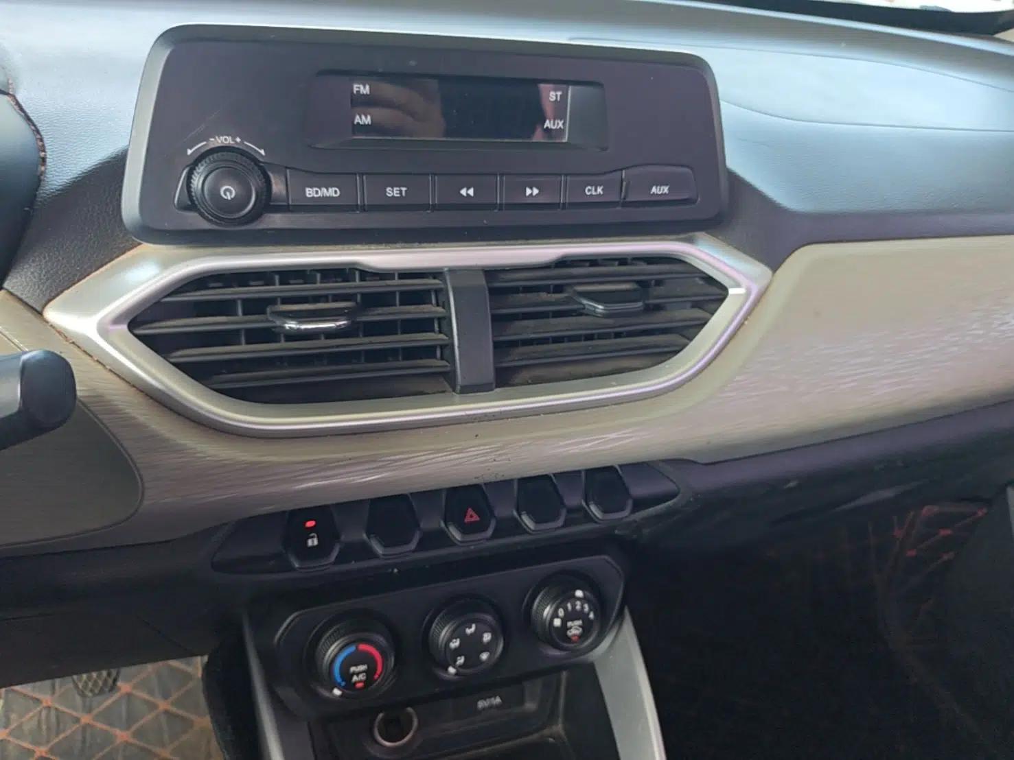 Baojun 510 2017 1.5L manual Comfort trim — миниатюра 15