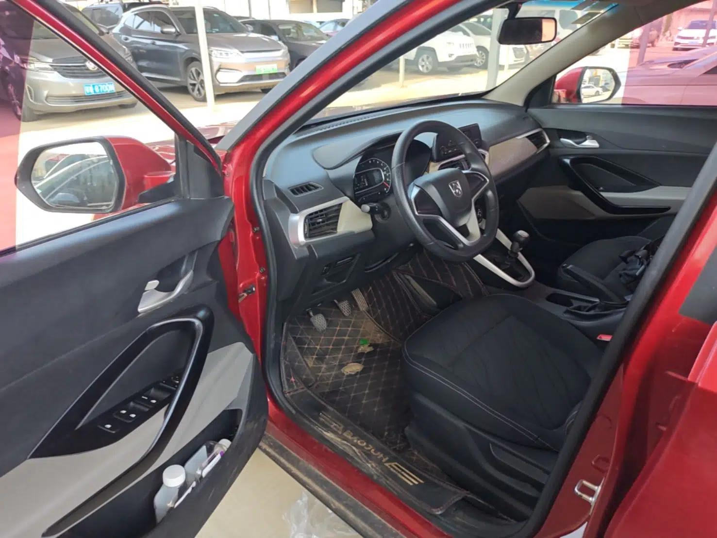 Baojun 510 2017 1.5L manual Comfort trim — миниатюра 18