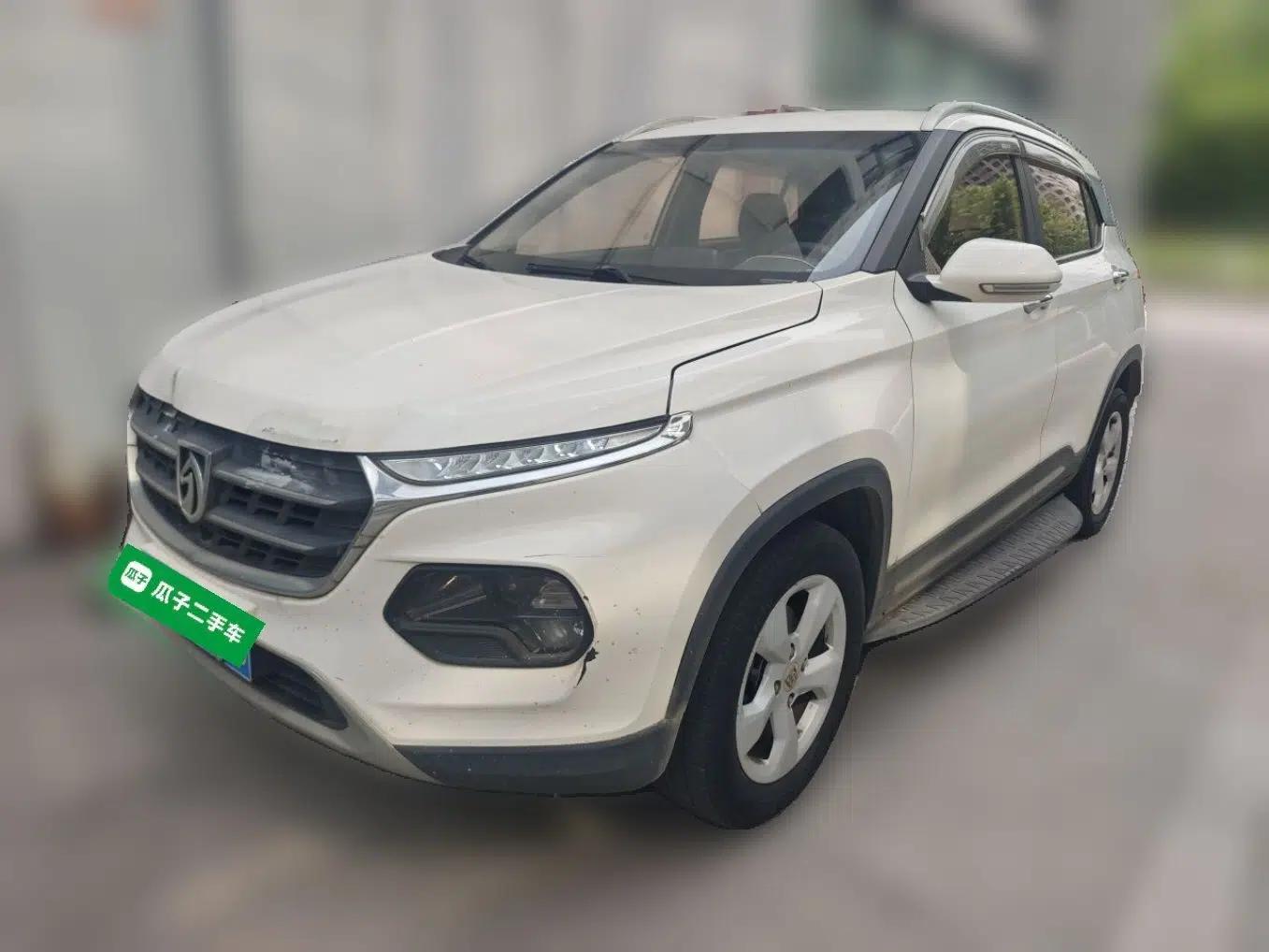 Baojun 510 2017 1.5L Manual Fashion Model — миниатюра 1