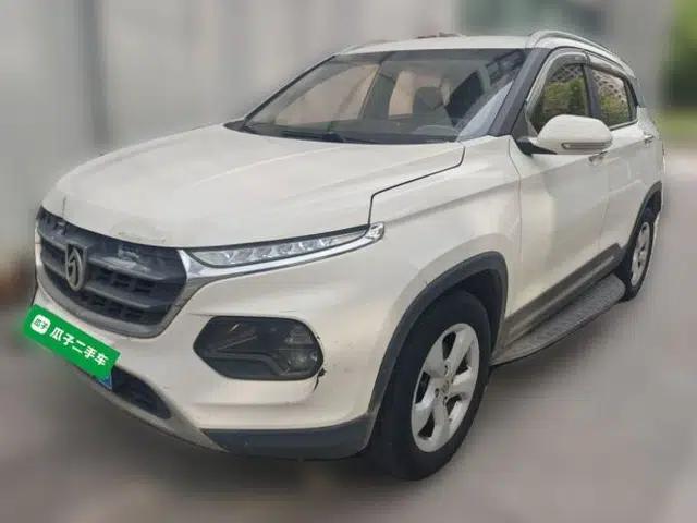 Baojun 510 2017 1.5L Manual Fashion Model