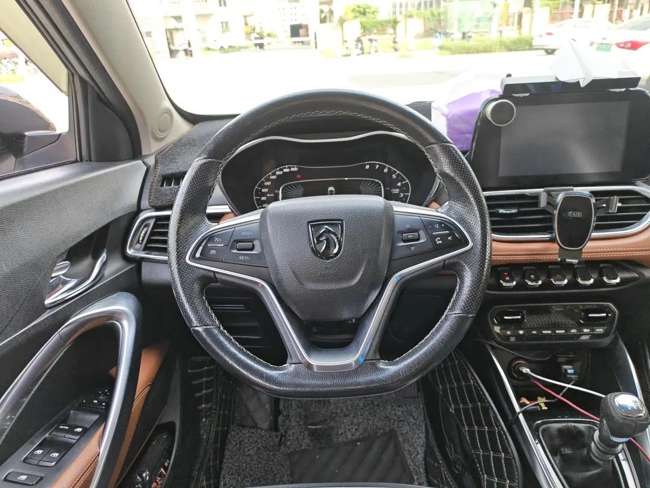 Baojun 510 2017 1.5L Manual Luxury Model — миниатюра 10