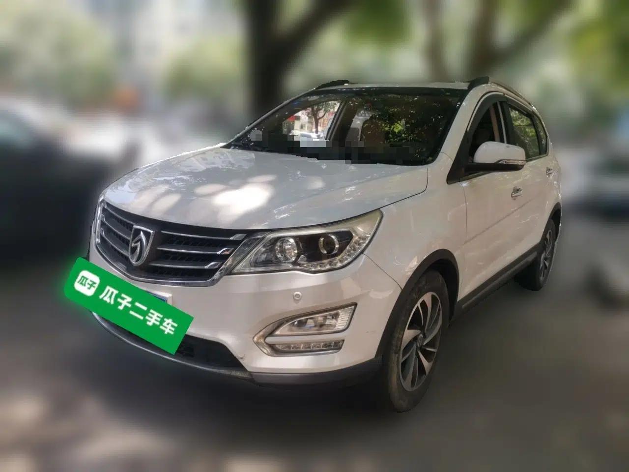 Baojun 560 2016 1.8L Manual Luxury Edition — миниатюра 1